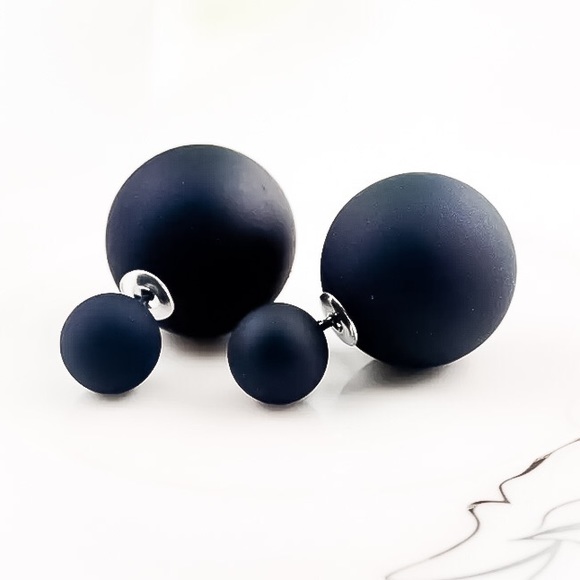 Jewelry - ⚫️𝟮=𝟱𝟬%𝗢𝗙𝗙⚫️ ⚜️[𝟯/$𝟭𝟴]⚜️Black Double Sided Ball Earrings NEW